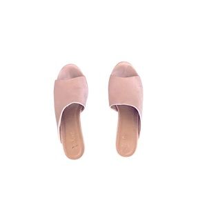 Lulu’s suede light blush block heels